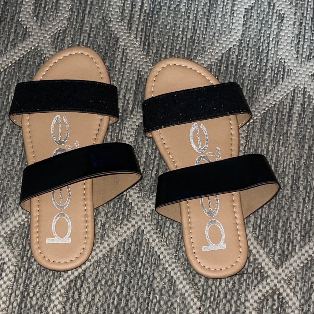 bebe Black Glitter Kids Sandals - Picture 2 of 5